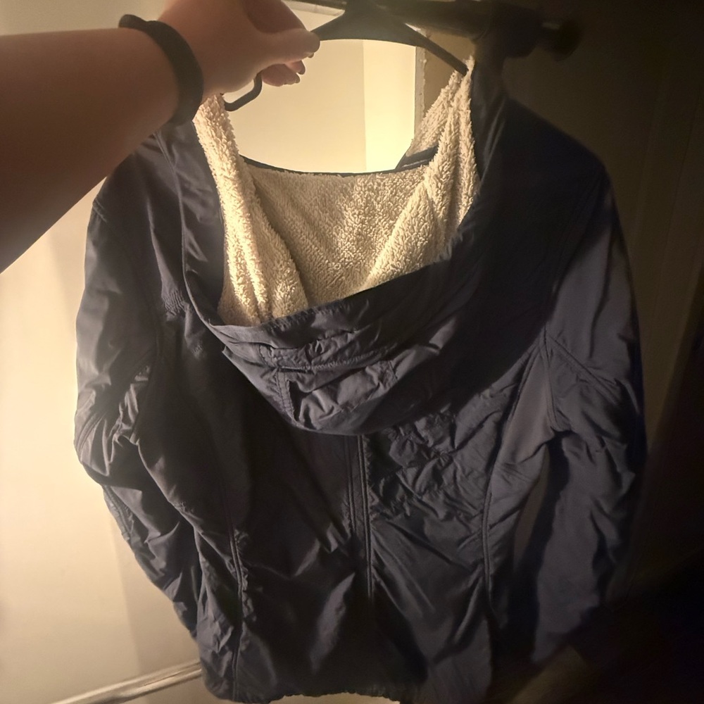 Kohl Women's The One Hoody with Sherpa Lining in Color: Inkwell - Picture 3 of 7